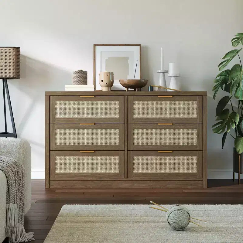 Comò a 6 cassetti per camera da letto, cassettiera in rattan con maniglia dorata, organizer cassettiera da 134 cm, tavolino consolle per ingresso