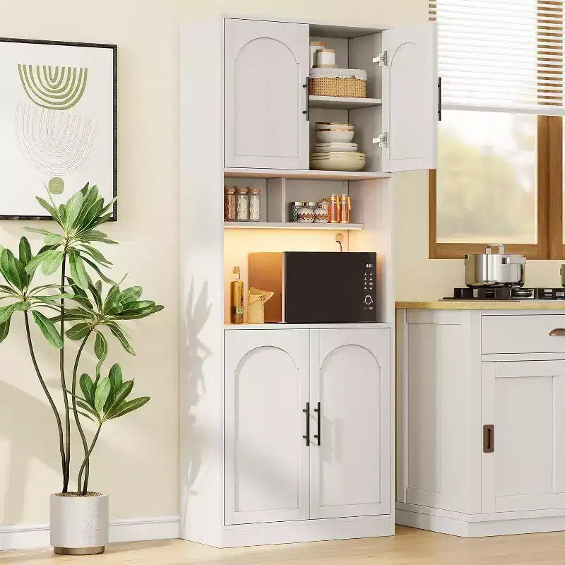 Dispensa da Cucina Alta 180 cm con Supporto per Microonde e Luci a LED, Credenza, Armadio Stretto in Legno per Sale da Pranzo, Appartamenti, Bianco