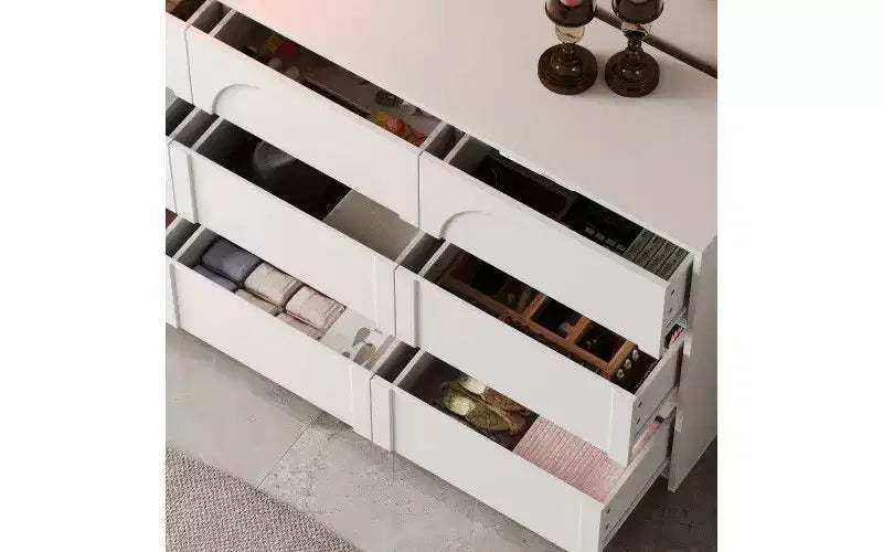 Comò a 9 cassetti bianco con motivo ad arco e maniglie a scomparsa – Credenza da 63" di larghezza
